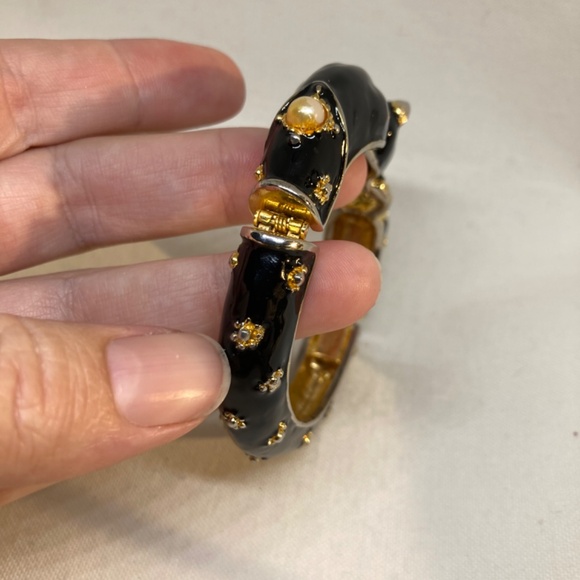 ICONIC Kenneth J Lane GOLD BLACK ENAMEL Panthère Bracelet / CUFF | Panther CUFF - Picture 3 of 11